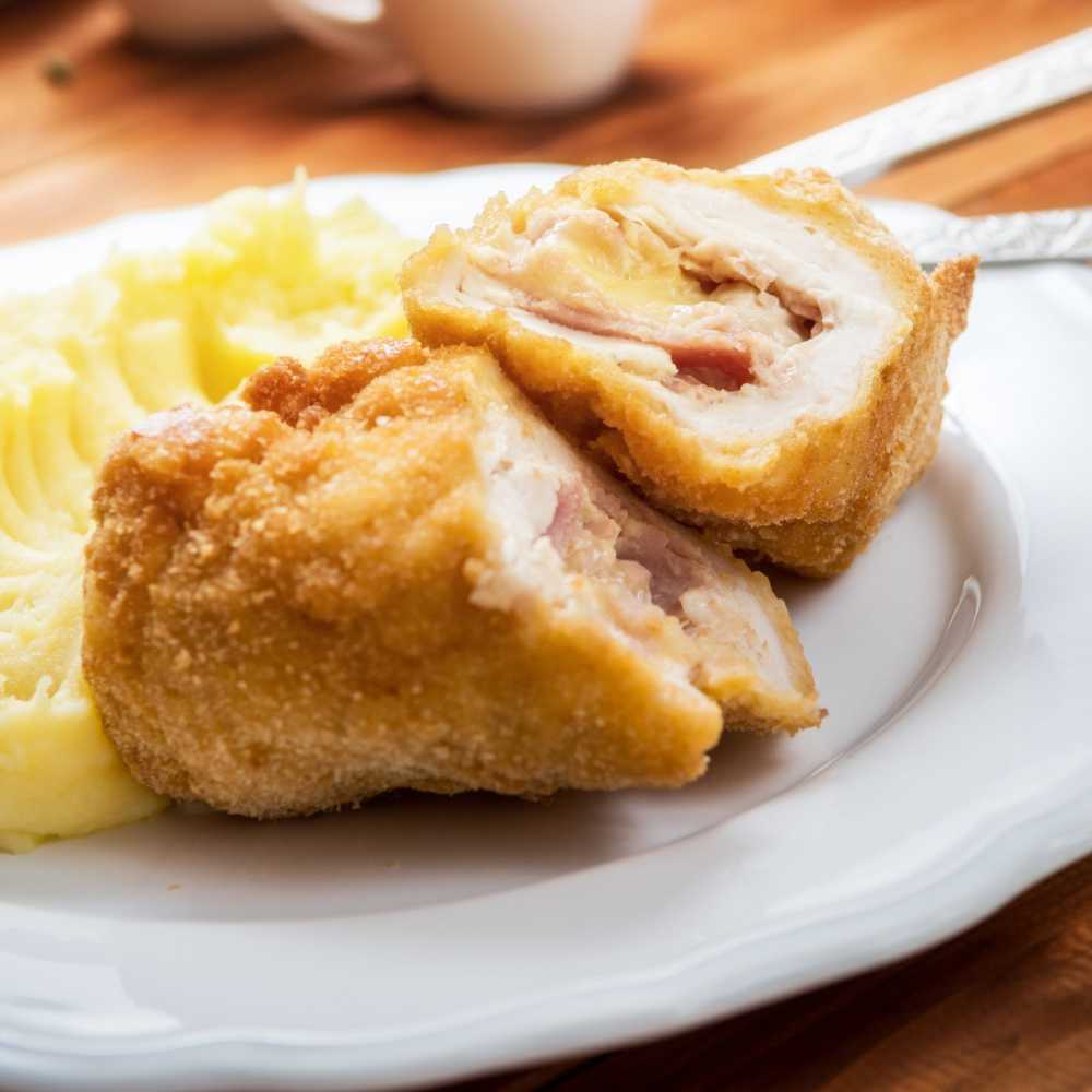 Chicken Cordon Bleu in Puff Pastry (12 - 7oz Cordon Bleu)
